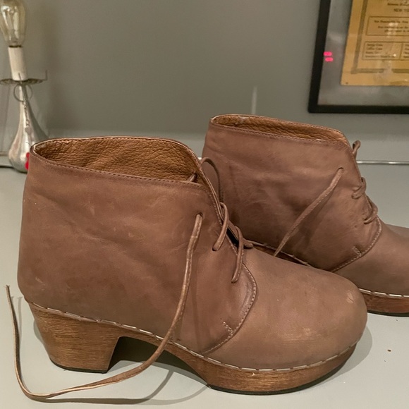 Leather clogs bought in Buenas Aires - Picture 3 of 8